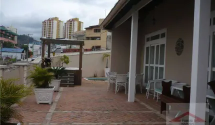 Casa com 4 dormitórios à venda, 350 m² por R$ 2.500.000,00 - Jardim Paulista I - Jundiaí/SP