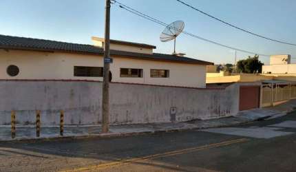 EXCELENTE CASA A VENDA NA VILA APARECIDA EM JUNDIAÍ