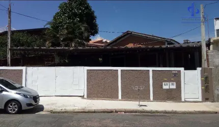 Casa com 3 dormitórios à venda, 180 m² por R$ 550.000,00 - Jardim Jurema - Valinhos/SP