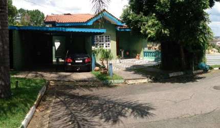 Casa com 3 dormitórios à venda, 320 m² por R$ 1.350.000,00 - Condomínio Marambaia - Vinhedo/SP