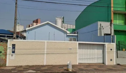 Casa com 2 dormitórios para alugar, 125 m² por R$ 4.760,00/mês - Centro - Valinhos/SP
