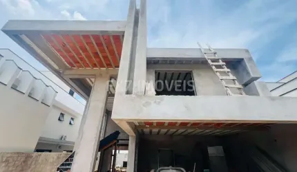 Linda casa em fase final de construção no Swiss Park com 3 suítes na parte superior todas com closet