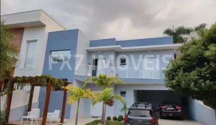 Casa em condomínio em Valinhos.