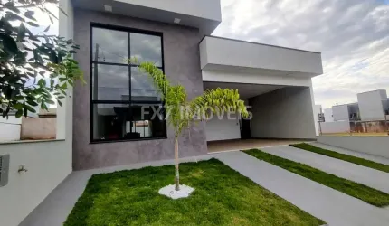 Casa a venda no condomínio Olívio Franceschini em Hortolândia.