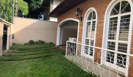 Casa para locação no bairro Nova Campinas em Campinas com 8 quartos. Ideal para clinica.