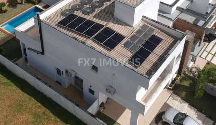 Casa de Condomínio de Alto Padrão no Swiss Park, Campinas-SP: 3 quartos, 3 suítes, 3 salas, 5 banheiros, 4 vagas, 190m².