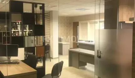 Locação de sala comercial no Swiss Park, Campinas-SP: 2 banheiros, 1 vaga de garagem, 70m² de área. Confira!