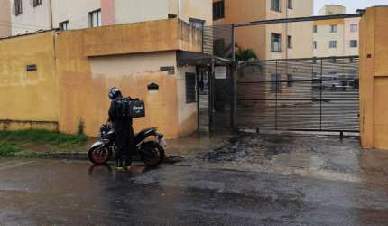 Apartamento no Riacho com armários planejados  só 196 mil