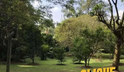 terreno no miolo da granja vaiana