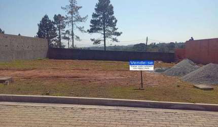 Terreno plano no condomínio Residencial Lago dos Pássaros