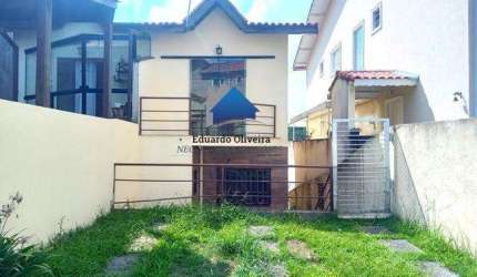 Casa a venda com piscina em Cotia