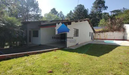 Casa dos Sonhos em Cotia/Granja Viana: Amplo e com Piscina!