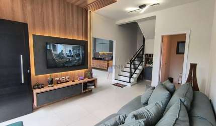 Casa para Venda em Atibaia, Nova Atibaia, 2 dormitórios, 2 suítes, 2 banheiros, 2 vagas