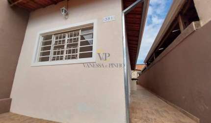 Casa para Locação em Atibaia, Nova Cerejeira, 2 dormitórios, 1 banheiro, 2 vagas