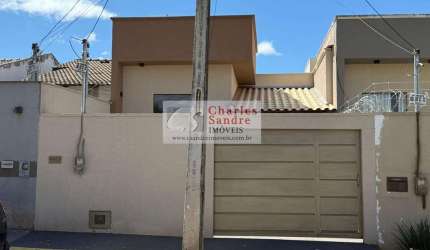 Casa para Venda em Senador Canedo, Residencial Paraíso, 4 dormitórios, 1 suíte, 2 banheiros, 2 vagas