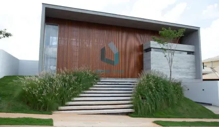 Casa a venda no Condomínio Jequitibá