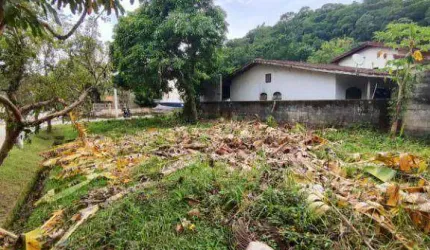 Terreno em Excelente localização em Caraguatuba rua Pavimentada