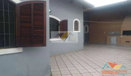 Casa Ampla no centro de Caraguá para residencia ou comércio