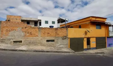 Casa com 2 quartos à venda na Rua Itamarati, Piratininga (Venda Nova), Belo Horizonte por R$ 450.000