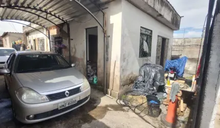 Terreno à venda na Rua Pedrinópolis, Parque Leblon, Belo Horizonte por R$ 390.000