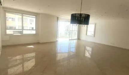 Vende-se apartamento de 4 dormitórios/ Alto Padrão/ Pitangueiras/ Guarujá