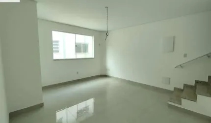 Vende-se Sobrado em Villagio Novo com 2 dormitórios/ Campo Grande/ Santos