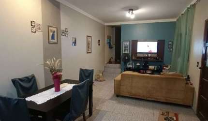 Vende-se casa no Centro de Barueri com 2 dorm/1 suíte/2 banheiros/2 vagas