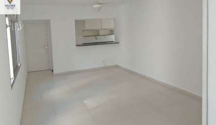 Aluga-se apartamento de 1 dormitório/ 1 vaga de garagem/ José Menino/ Santos