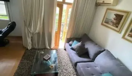 Vende-se 2 dormitórios, suíte, dep. serviço completa, 1 vaga na Ponta da Praia - Santos
