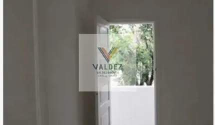 Aluga-se apartamento de 2 dormitórios com varanda no Boqueirão - Santos, perto das universidades