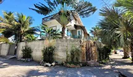Sobrado à venda em Caraguatatuba, Pontal de Santa Marina, com 4 quartos, 306m²