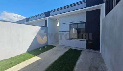 Casa à venda em Caraguatatuba, Balneário dos Golfinhos, com 2 quartos, 62m²