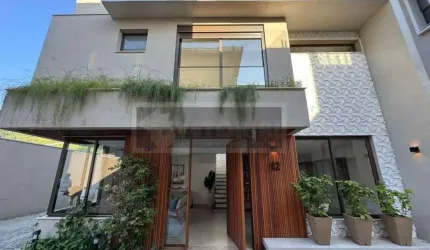 Sobrado à venda em São Sebastião, Juquehy, com 4 quartos, 260m²