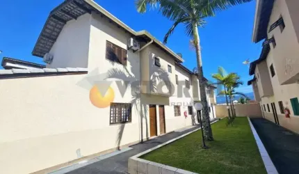 Sobrado em condomínio à venda em Caraguatatuba, Pontal de Santa Marina, com 2 quartos, 75m²