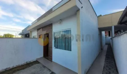 Casa à venda em Caraguatatuba, Massaguaçu, com 2 quartos, 70m²