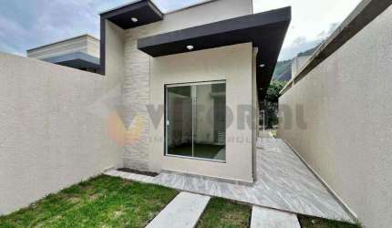 Casa à venda em Caraguatatuba, Jardim Itaúna, com 2 quartos, 76m²
