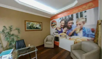 Ótima casa de dois pavimentos no bairro Heliópolis!!!!!!!!!!!!!