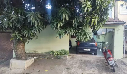 Casa para venda tem 120 metros quadrados com 2 quartos
