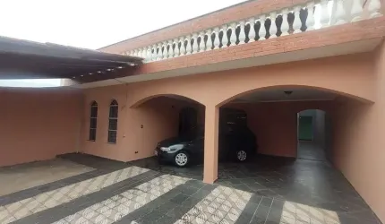Casa para venda tem 234 metros quadrados com 3 quartos em Vila Olímpia - Sorocaba - São Paulo