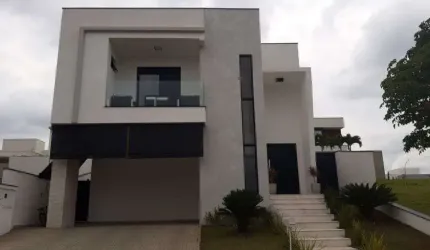 Casa de condomínio para venda possui 350 metros quadrados com 5 quartos