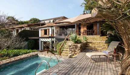 Casa com 7 quartos à venda em Ferradura - RJ