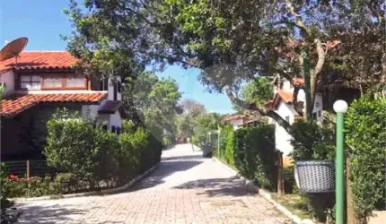 Condomínio com 4 quartos para locação em Bosque De Geribá - RJ