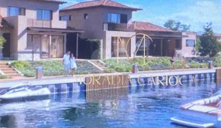 Condomínio com 4 quartos à venda em Golfe - RJ