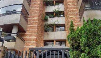 Apartamento em Moema pássaros 4 vagas mais depósitos, 4 dor. sendo 3 suítes, 220m²