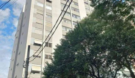 Moema 104m2 sendo 2:dorm.com 3 reversível escritório ,2 banheiros, local nobre fora de rota ,andar alto SP