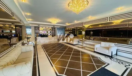 Apartamento com Piscina e 3 Quartos e Suíte no Centro