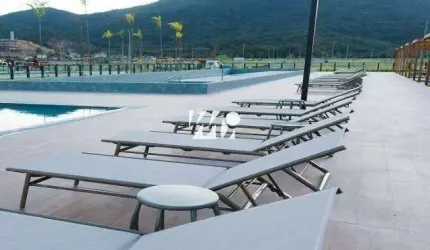 Terreno 376m² em Condomínio na Pedra Branca
