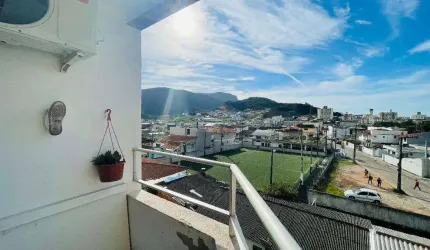 Apartamento com 2 Dormitórios Caminho do Sol