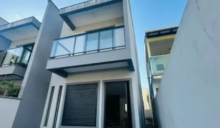Sobrado geminado com 2 dormitórios