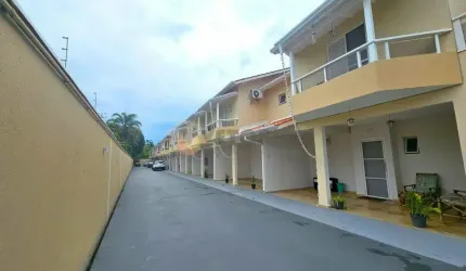 Sobrado com 2 dormitórios à venda, 95 m² por R$ 600.000,00 - Jardim Aruan - Caraguatatuba/SP